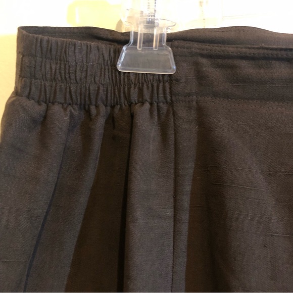 Dana Buchman 100% Silk Skirt in Brown with Back Split, size 20 - Picture 8 of 9